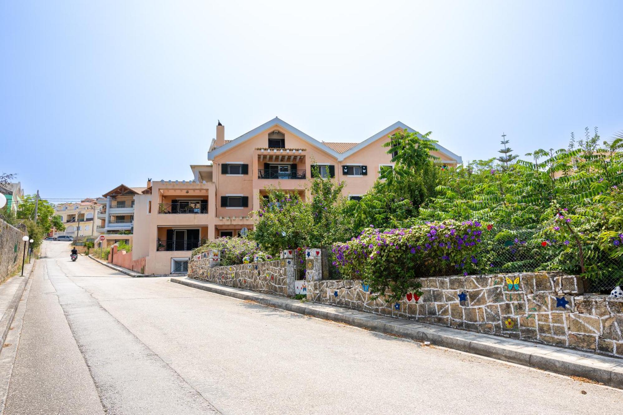 Domus City Apartment Argostolion Dış mekan fotoğraf